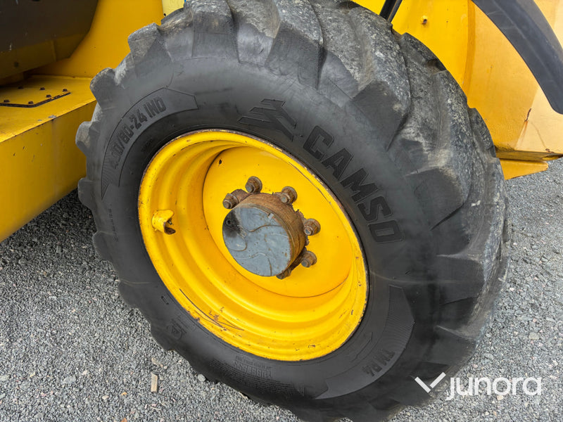 Teleskopslastare New Holland LM1745 TURBO