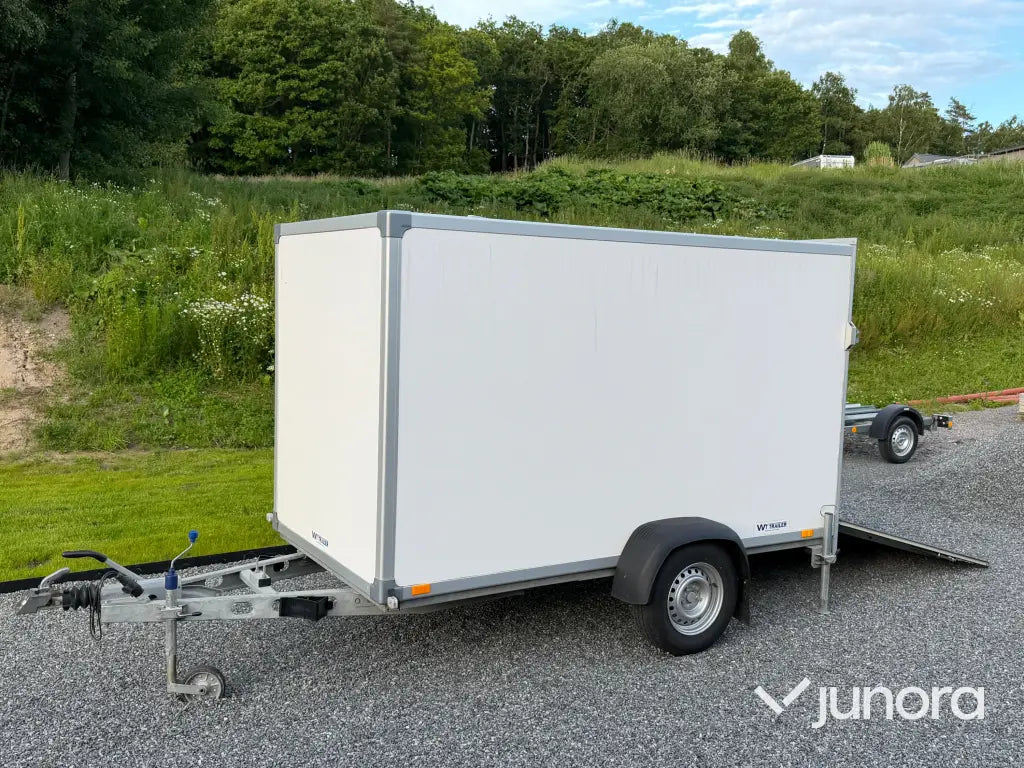 Trailer med lastramp Wiola