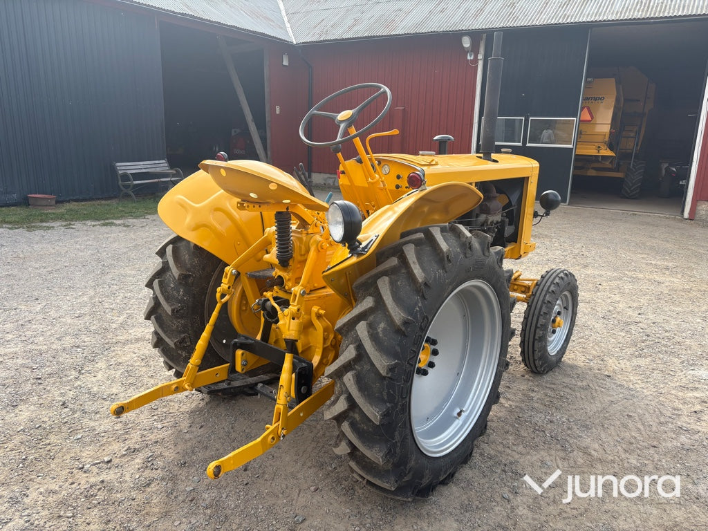 Veterantraktor Renault R3042