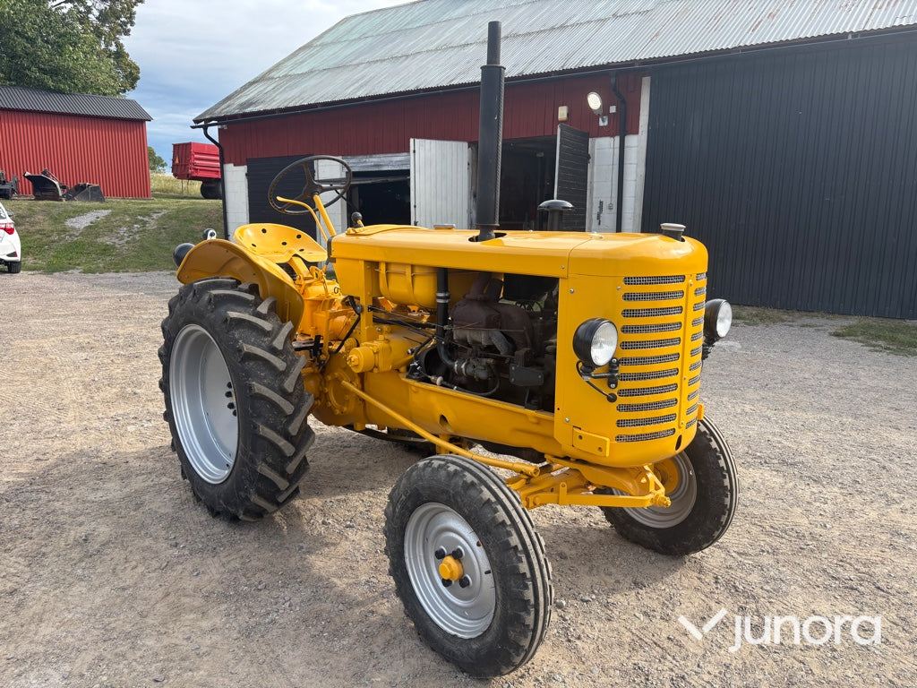 Veterantraktor Renault R3042