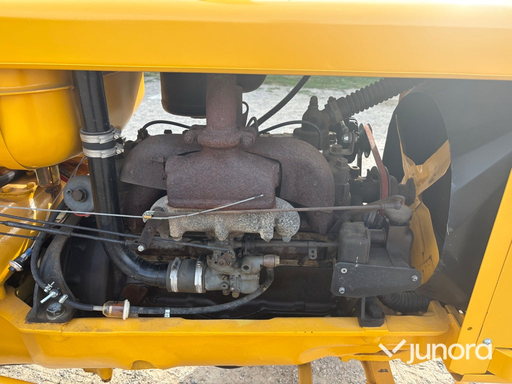 Veterantraktor Renault R3042