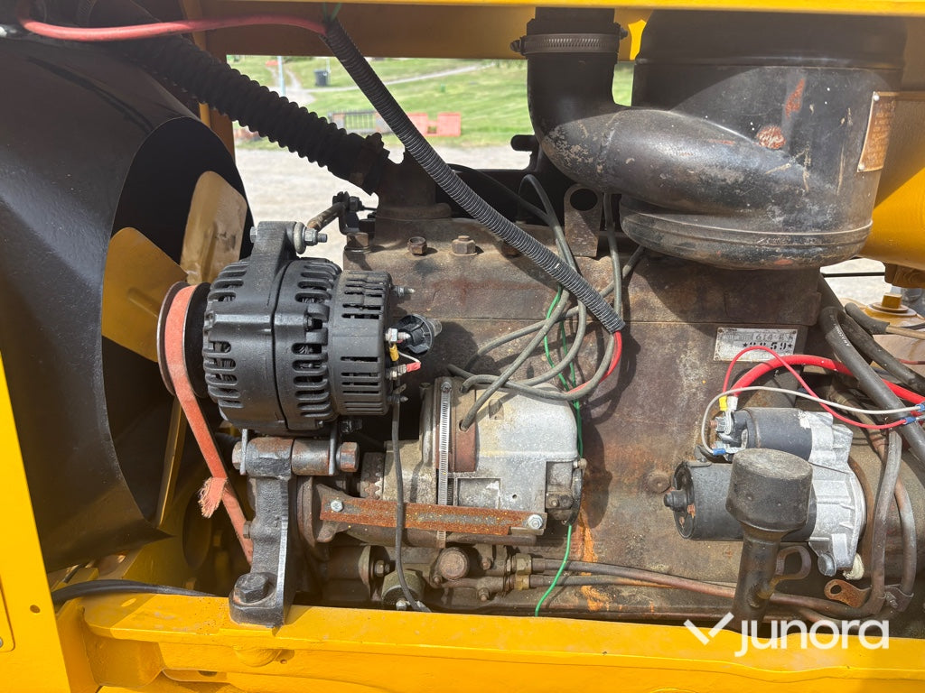 Veterantraktor Renault R3042