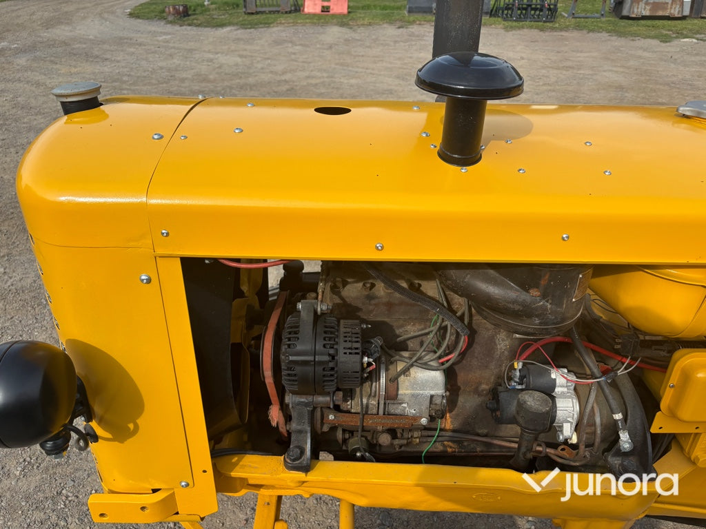 Veterantraktor Renault R3042
