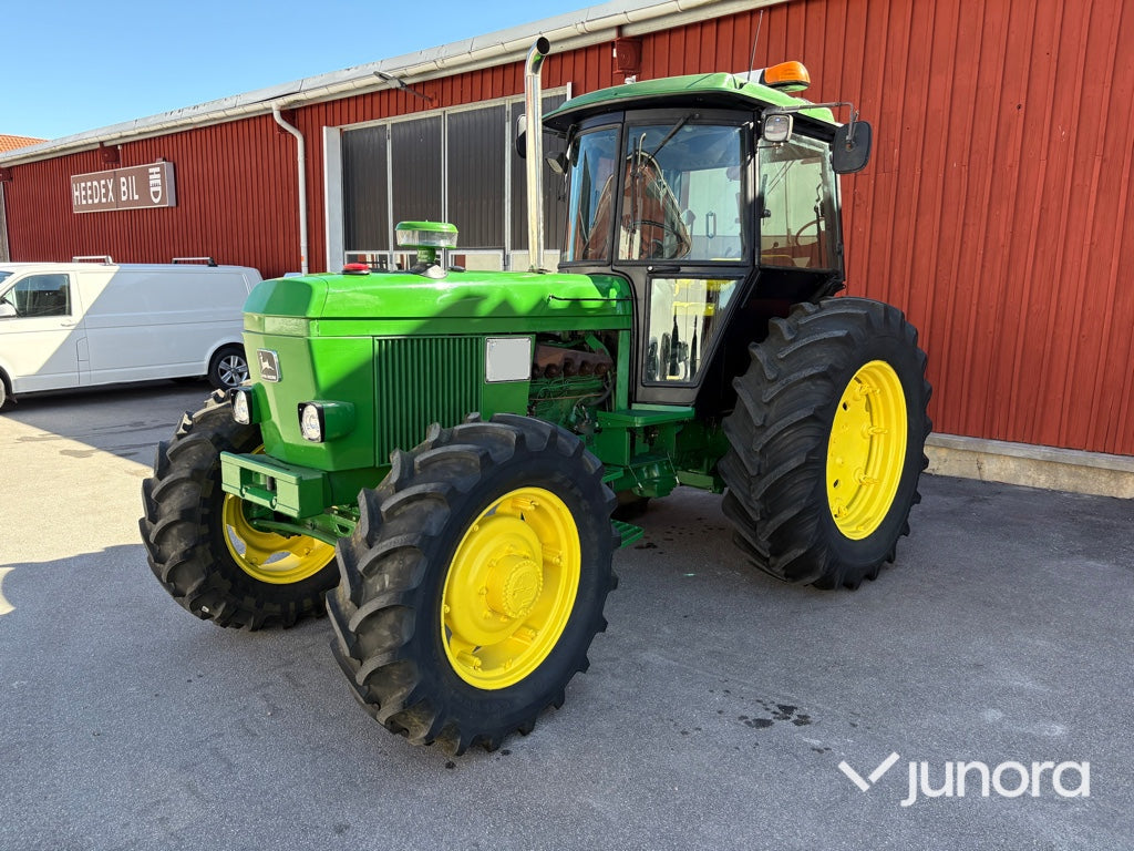 Traktor - John Deere, 3140 MFWD, 4WD