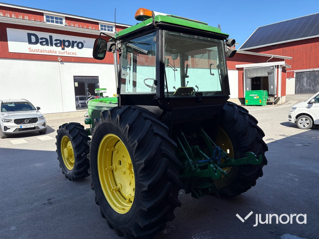 Traktor - John Deere, 3140 MFWD, 4WD