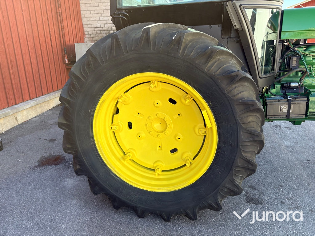 Traktor - John Deere, 3140 MFWD, 4WD