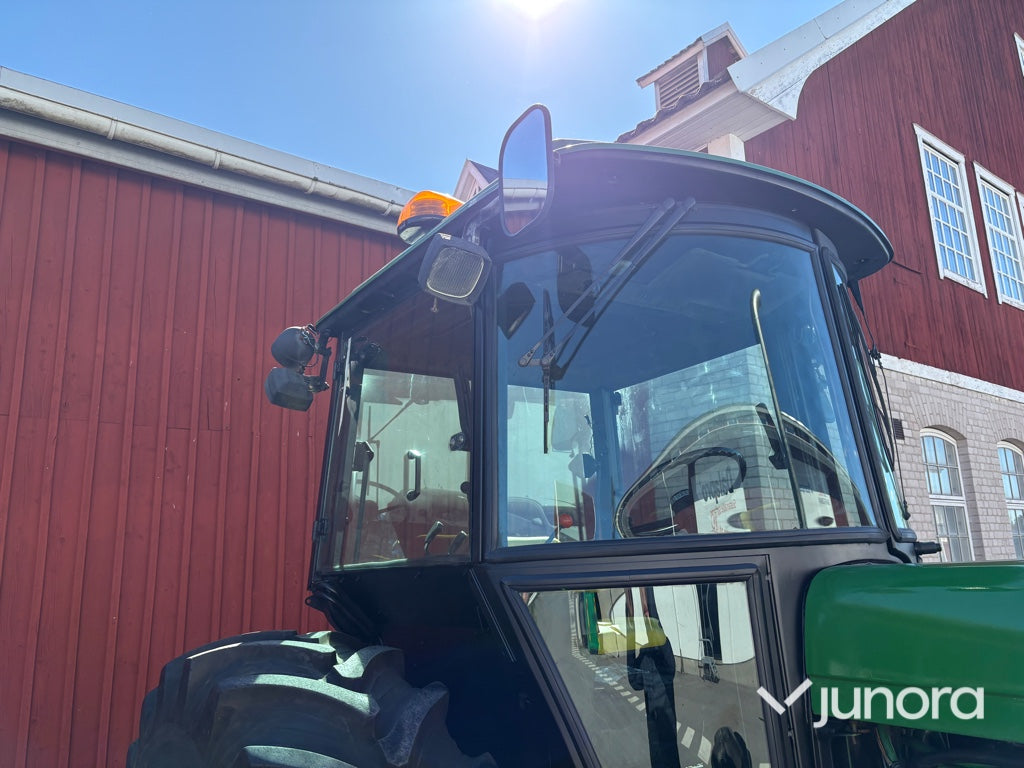Traktor - John Deere, 3140 MFWD, 4WD