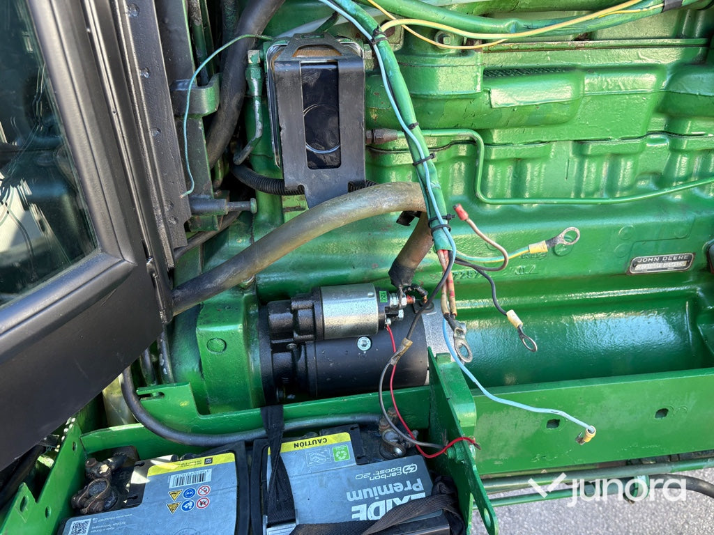 Traktor - John Deere, 3140 MFWD, 4WD