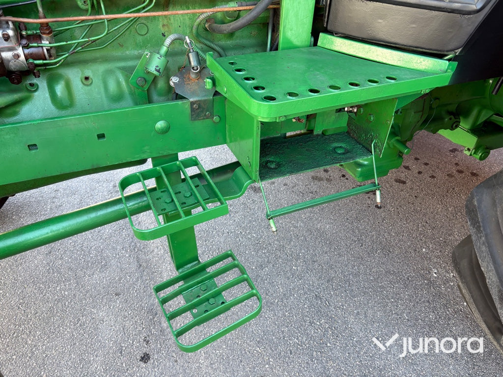 Traktor - John Deere, 3140 MFWD, 4WD