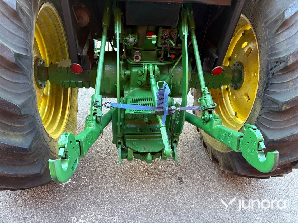 Traktor - John Deere, 3140 MFWD, 4WD