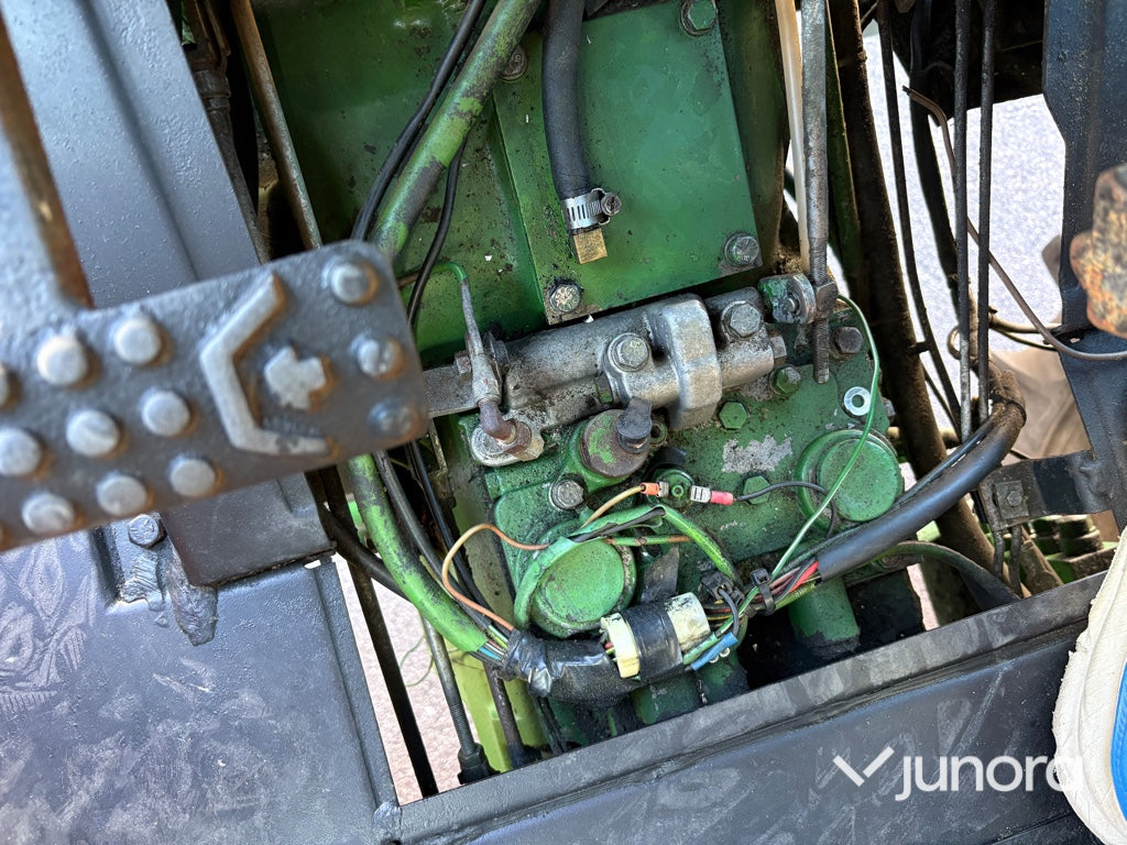 Traktor - John Deere, 3140 MFWD, 4WD
