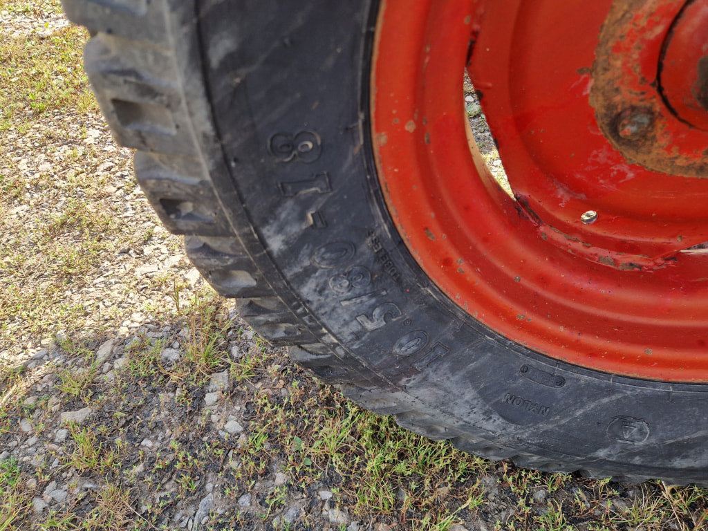 Traktor Volvo BM 600 Med Frontlastare