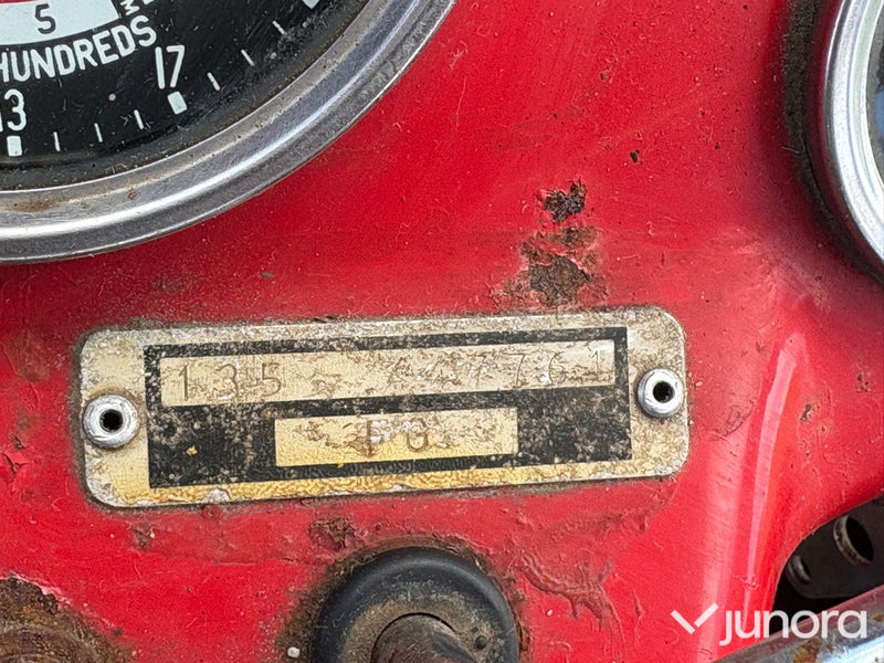 Massey Ferguson 135
