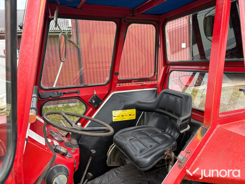 Massey Ferguson 135