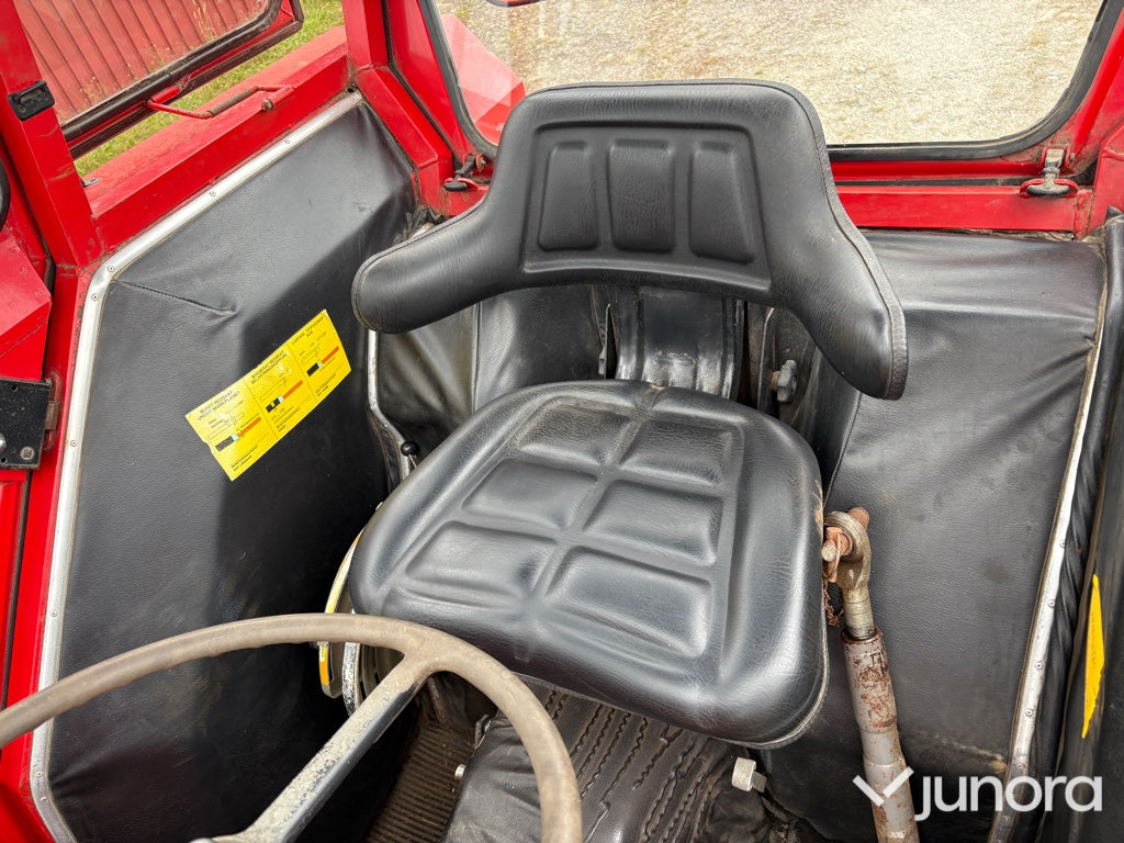 Massey Ferguson 135