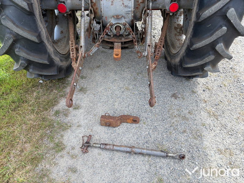 Massey Ferguson 135