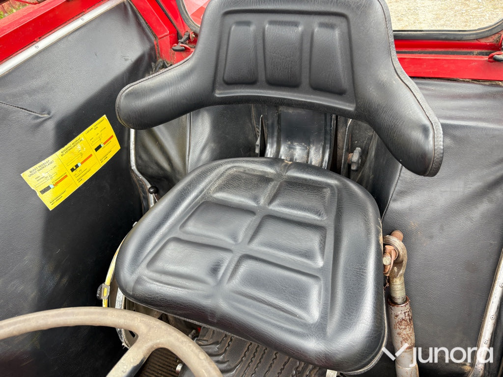 Massey Ferguson 135