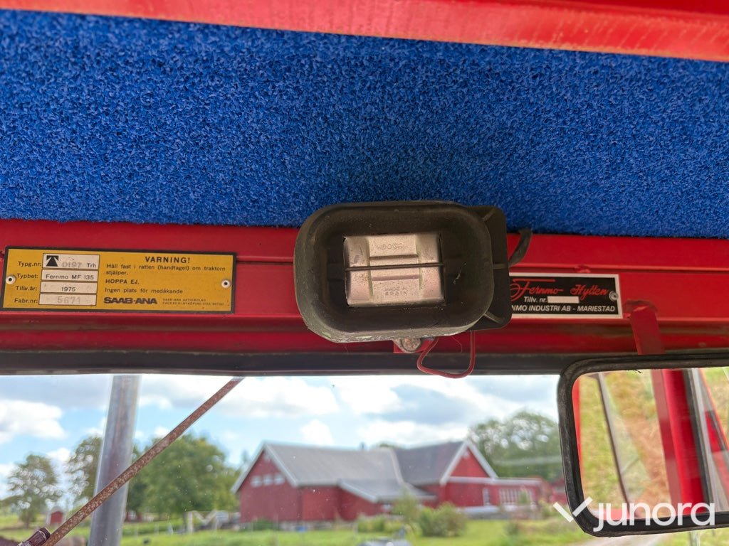 Massey Ferguson 135