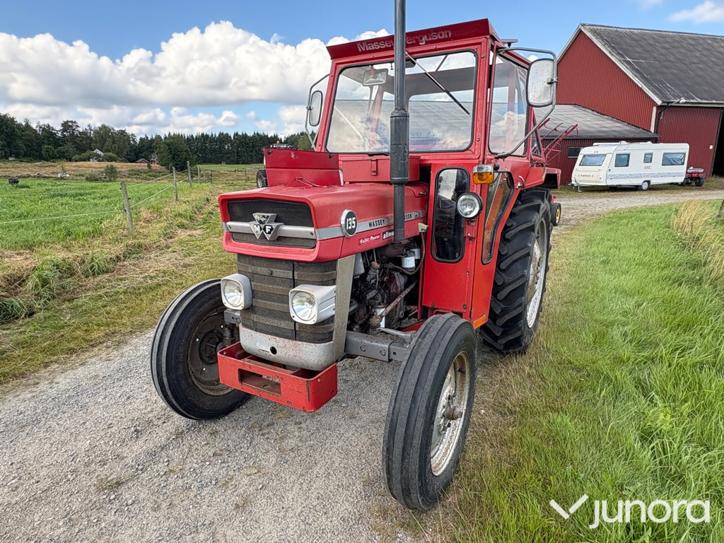 Massey Ferguson 135