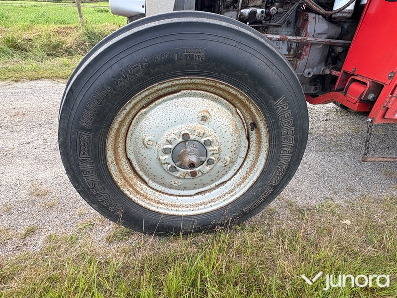 Massey Ferguson 135