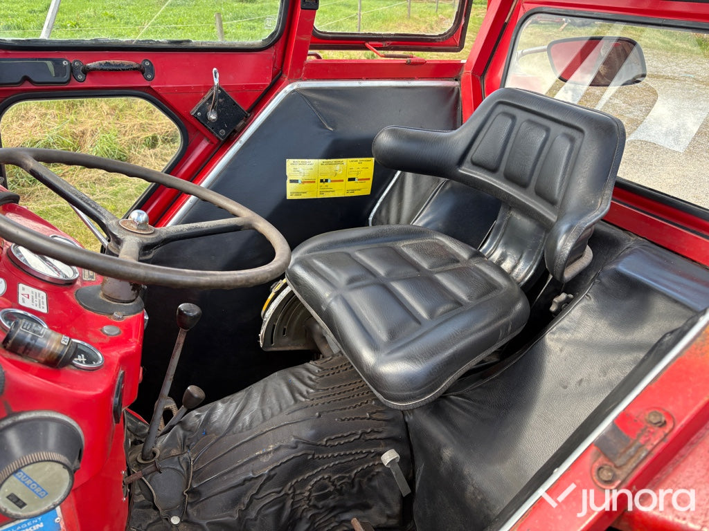 Massey Ferguson 135