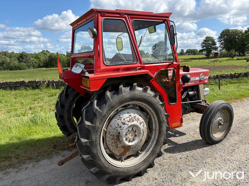 Massey Ferguson 135