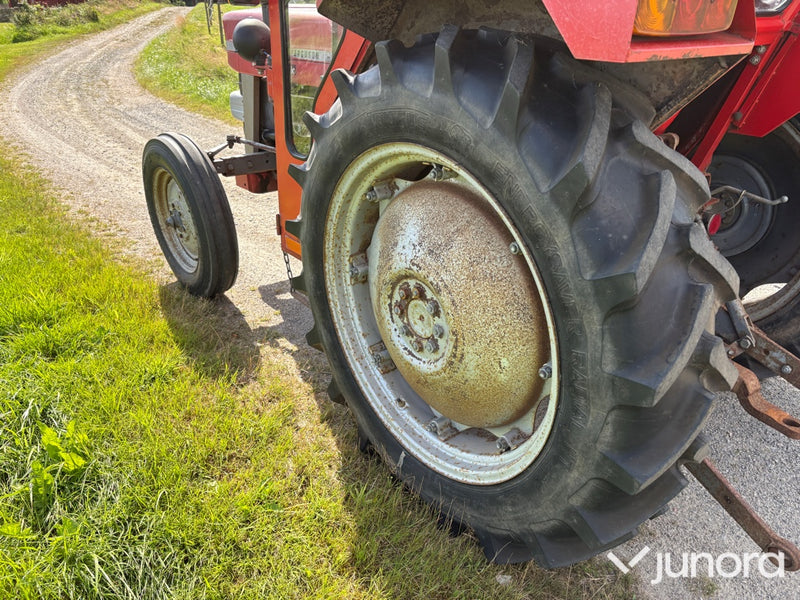 Massey Ferguson 135