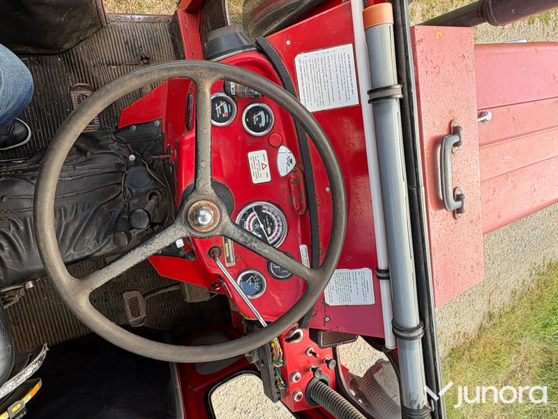 Massey Ferguson 135