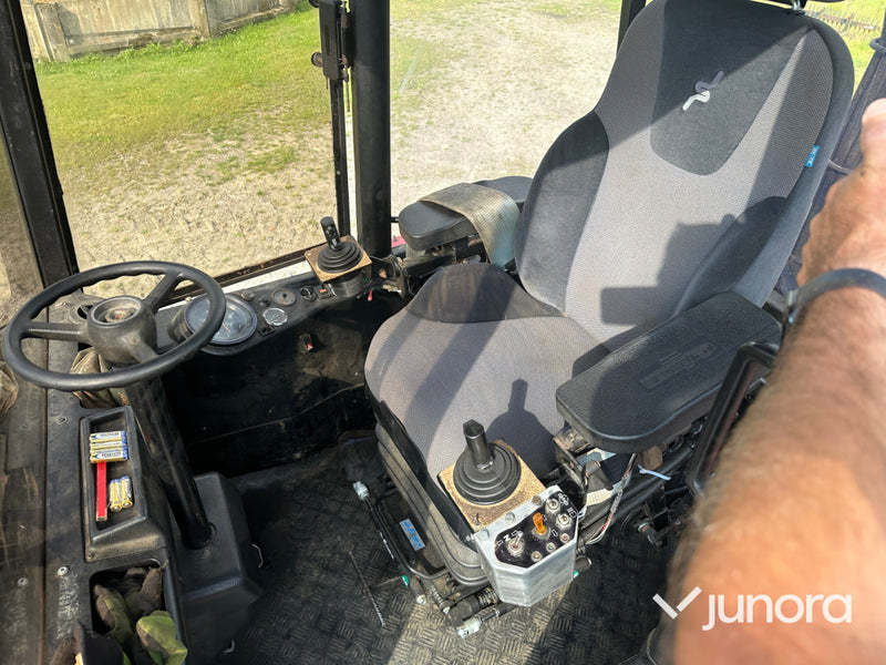 Valmet 828 skotare