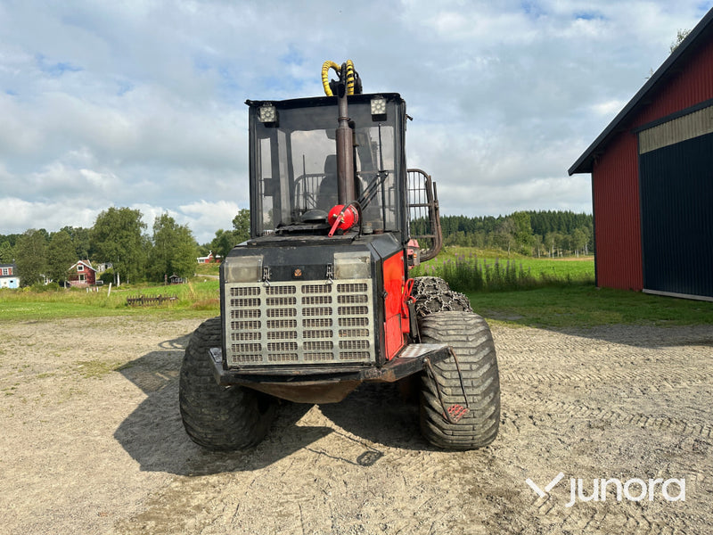 Valmet 828 skotare