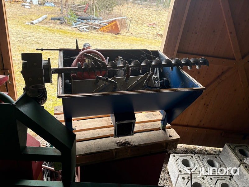 Pelletspanna - Komplett pelletsförråd