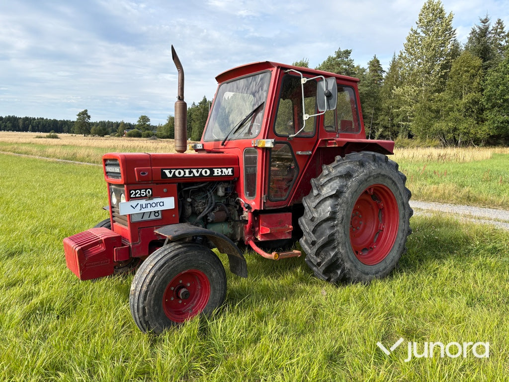 Traktor - Volvo BM, 2250