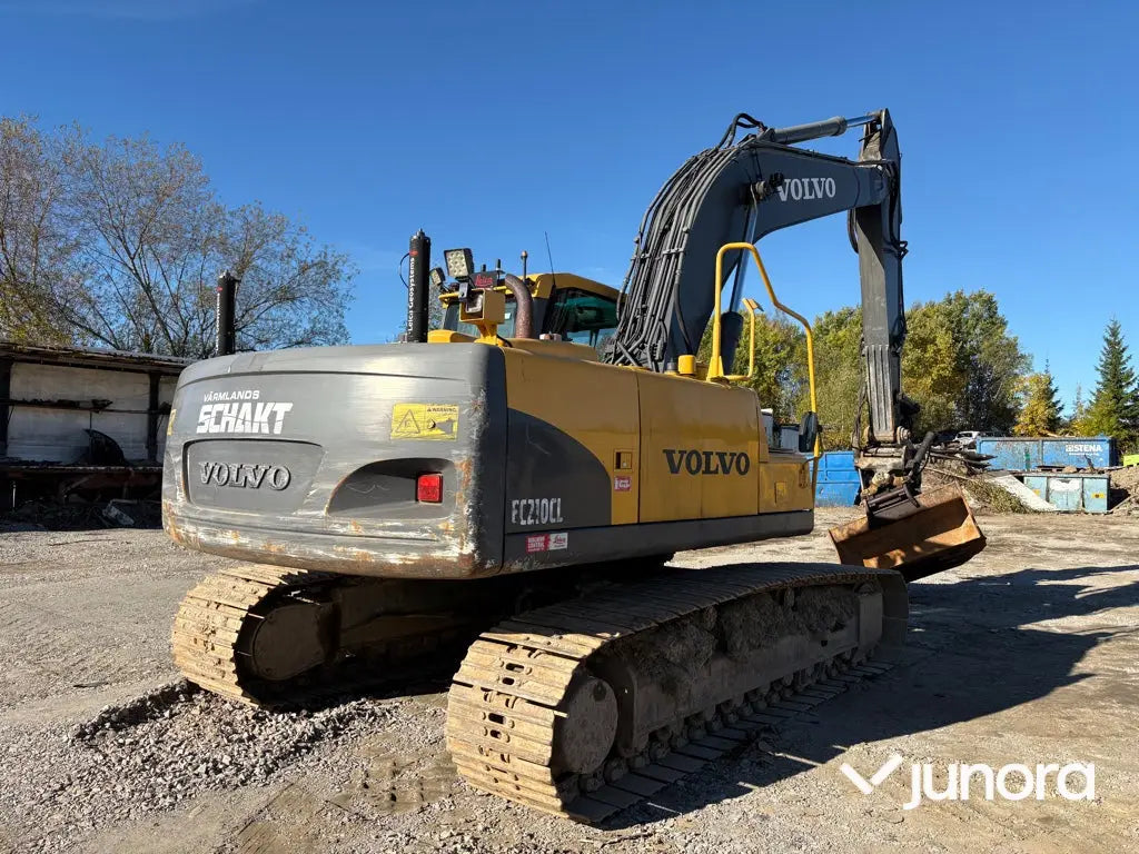 Grävmaskin Volvo EC210CL med tiltrotator och redskap