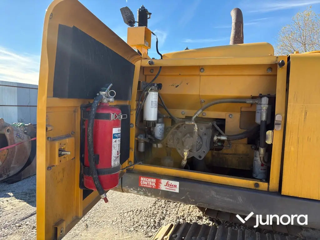 Grävmaskin Volvo EC210CL med tiltrotator och redskap