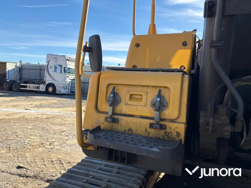 Grävmaskin Volvo EC210CL med tiltrotator och redskap