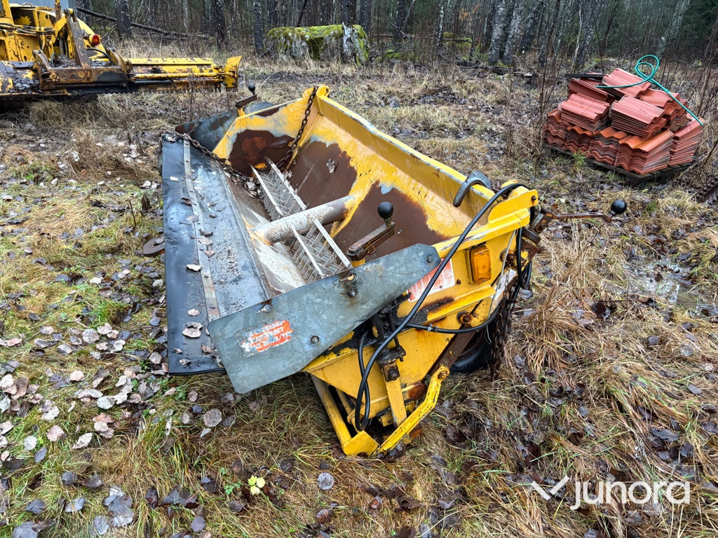 Sandspridare - Friggeråkers Verkstäder AB B8L