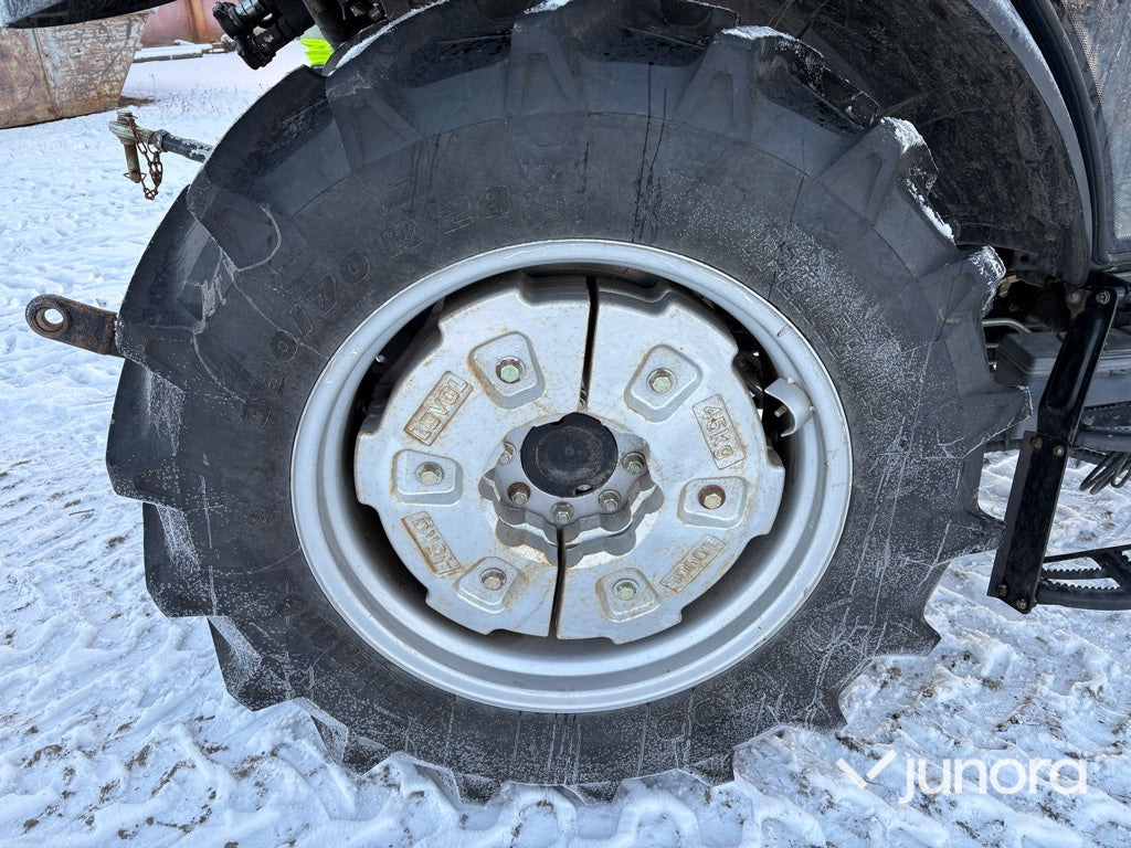 Traktor - Lovol, M504, med redskap