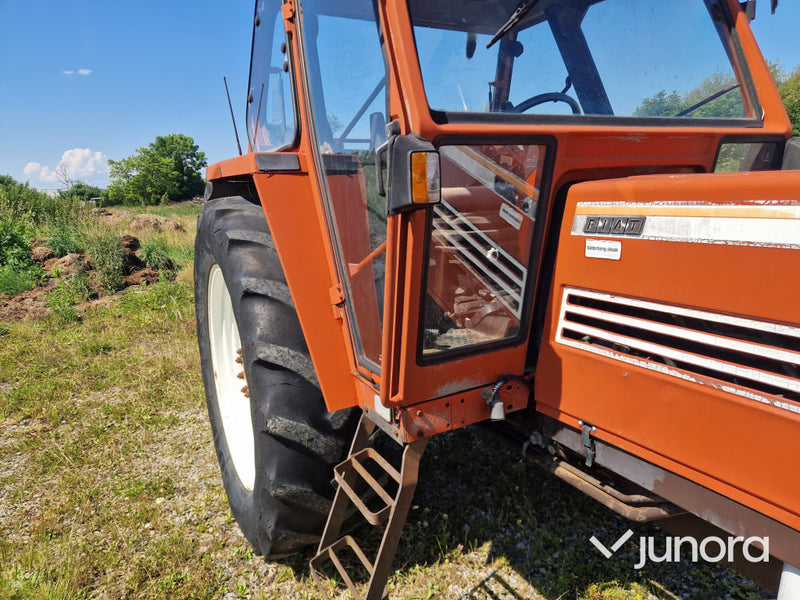 Traktor Fiat 110-90 DT