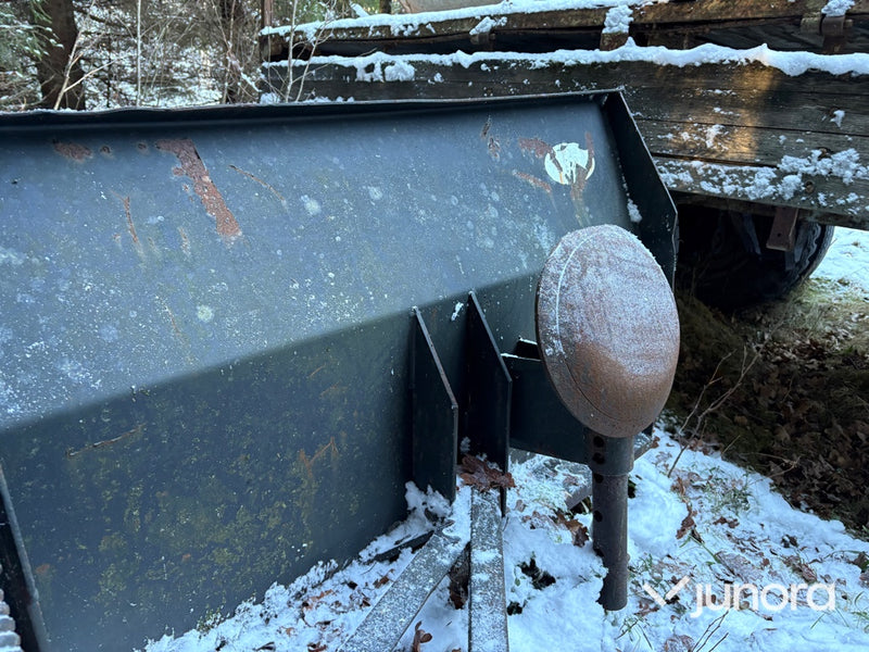 Snöplog - med bom