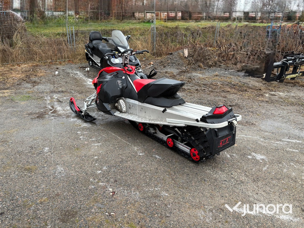Snöskoter - Lynx Xtrim SC 600 E-Tec