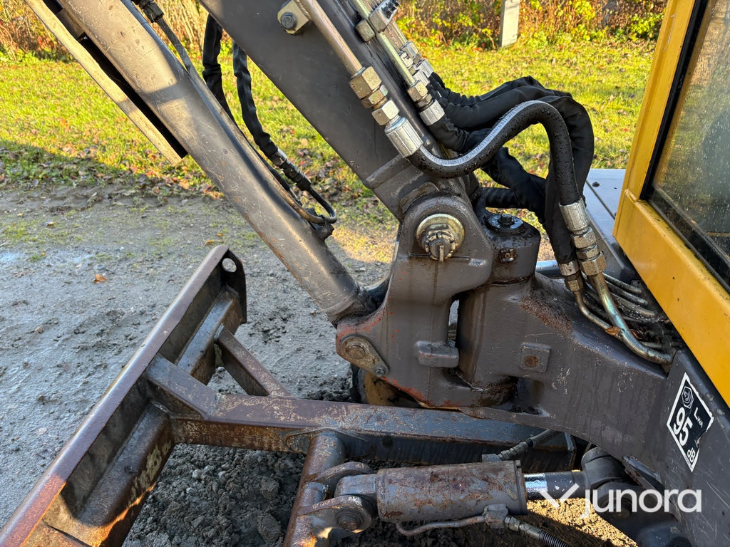 Minigrävare - Volvo, EC25