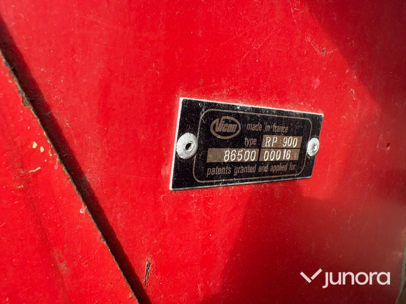 Rundbalspress Vicon RP900 (Småbalspress)