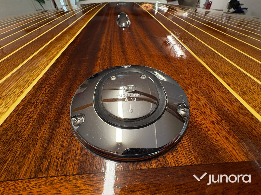 Motorbåt - Mahogny, Runabout, V8