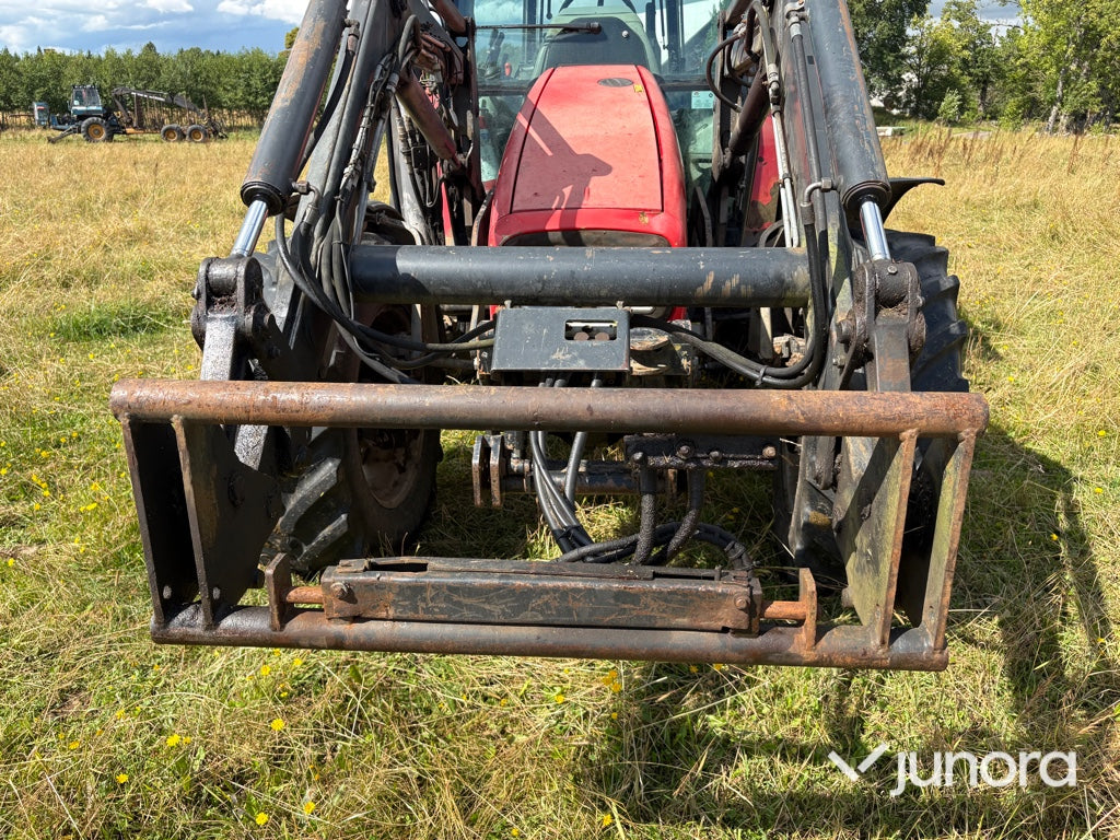 Traktor med frontlastare - Massey Ferguson 6255-4, Trima 3240