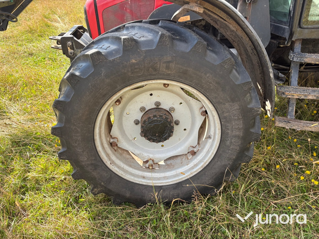 Traktor med frontlastare - Massey Ferguson 6255-4, Trima 3240