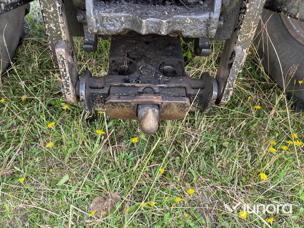 Traktor med frontlastare - Massey Ferguson 6255-4, Trima 3240