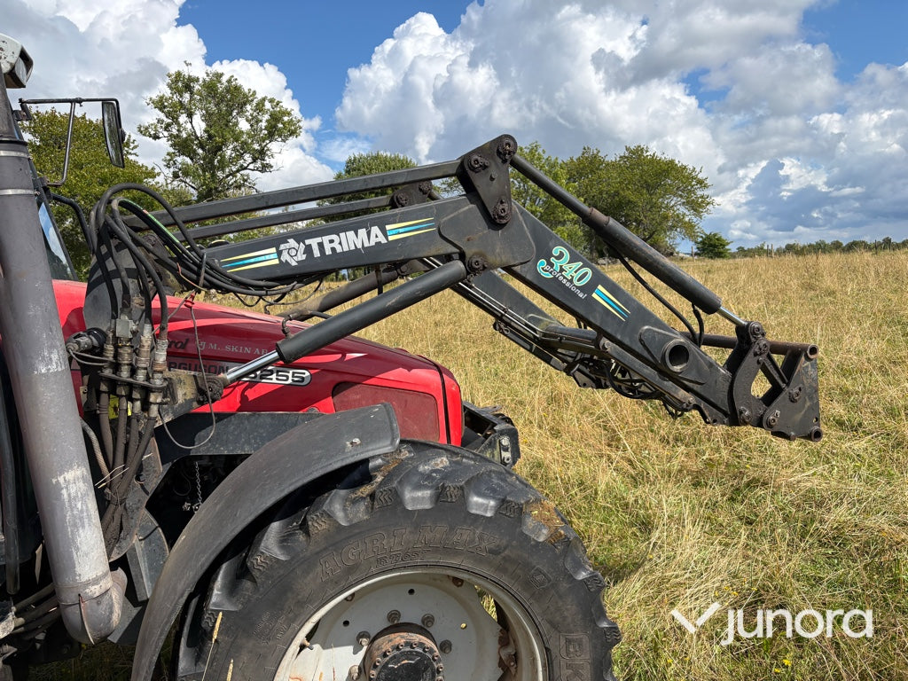 Traktor med frontlastare - Massey Ferguson 6255-4, Trima 3240