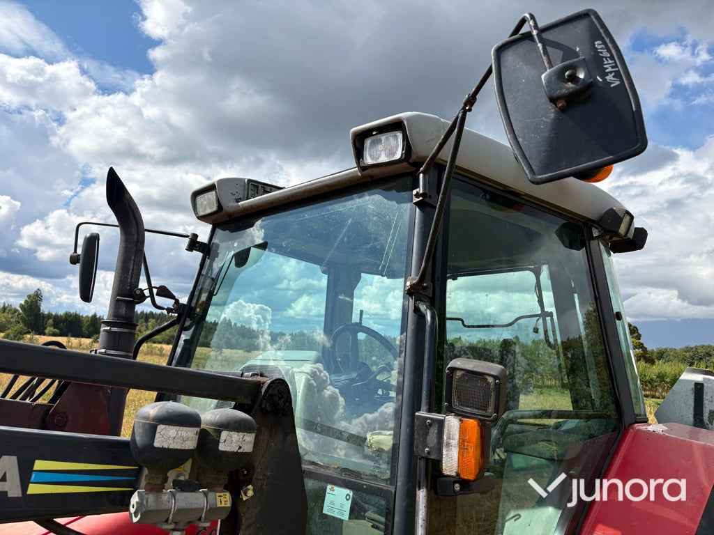 Traktor med frontlastare - Massey Ferguson 6255-4, Trima 3240