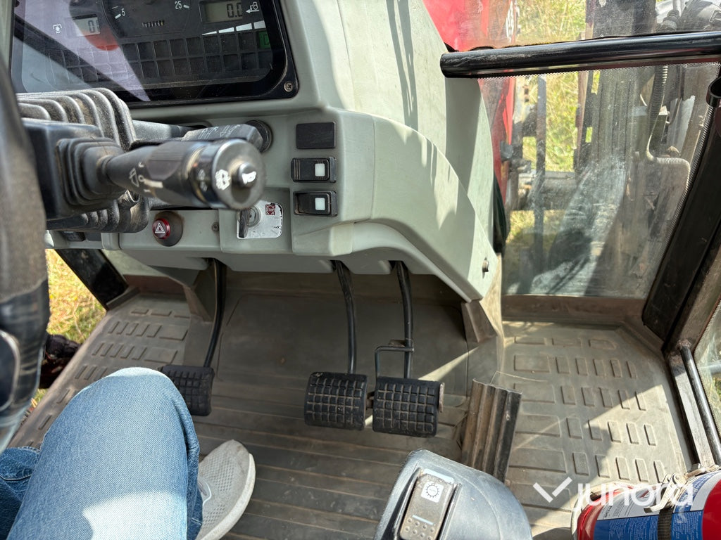 Traktor med frontlastare - Massey Ferguson 6255-4, Trima 3240