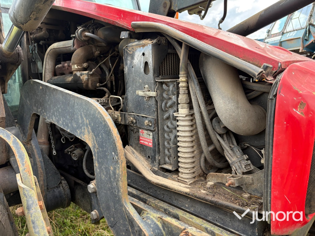Traktor med frontlastare - Massey Ferguson 6255-4, Trima 3240